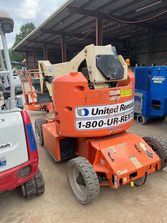 2017 JLG E400AN Articulating Boom Lift