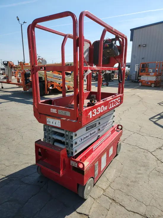 2017 MEC 1330SE Scissor Lift