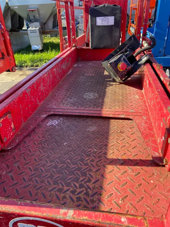 2017 MEC 1930SE Scissor Lift