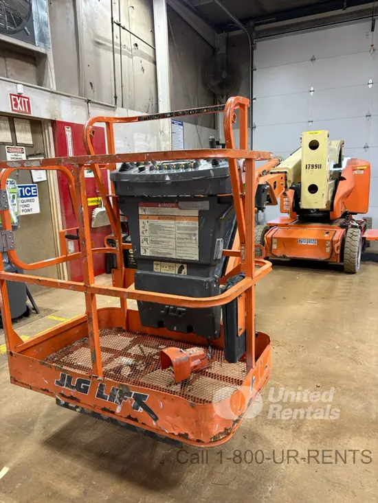 2016 JLG E400AJPN Articulating Boom Lift