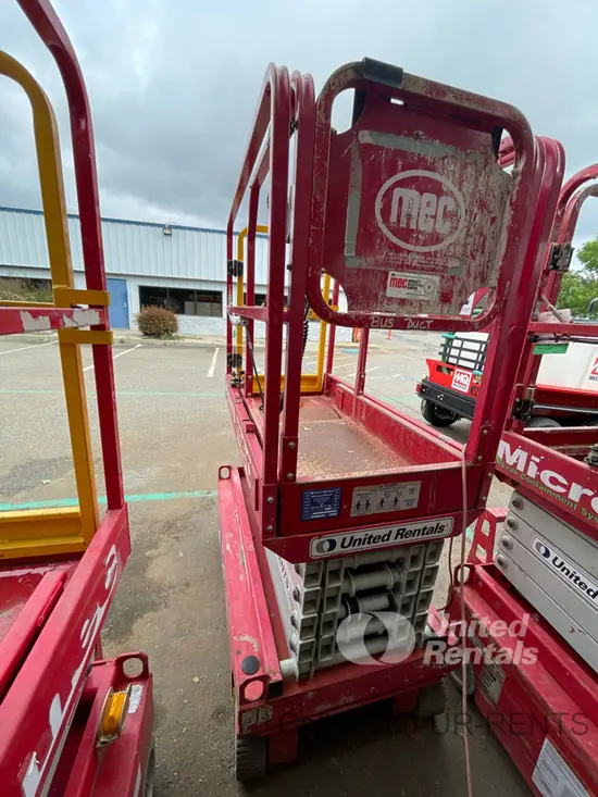 2018 MEC MICRO 19 Scissor Lift