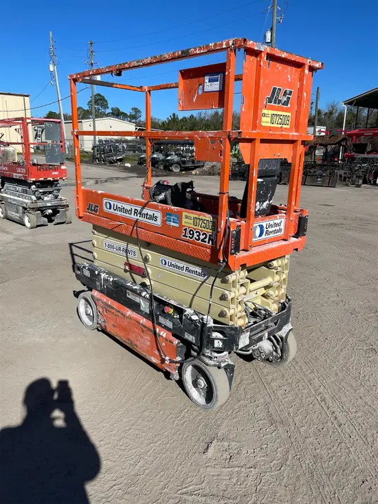 2018 JLG 1932R Scissor Lift
