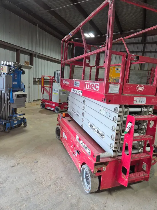 2017 MEC 4046SE Scissor Lift
