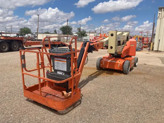2016 JLG E400AJPN Articulating Boom Lift