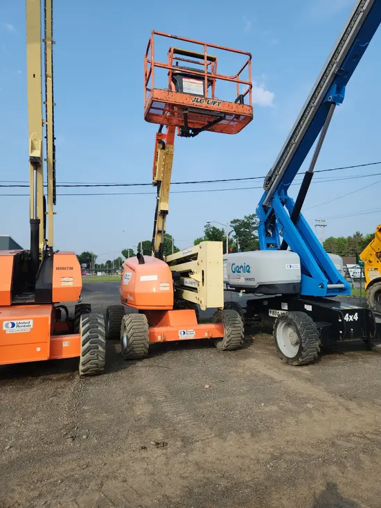2017 JLG E450AJ Articulating Boom Lift