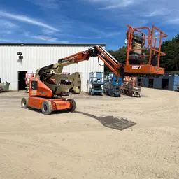 2014 JLG E400AJPN Articulating Boom Lift