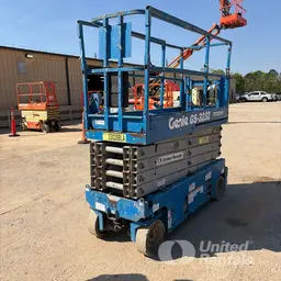 2016 Genie GS-3232 Scissor Lift