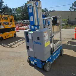2018 Genie GR-20 Self-Propelled One-Person Lift