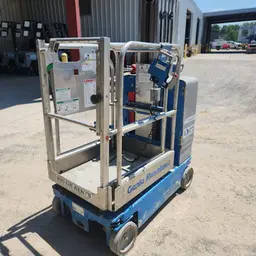2018 Genie GR-20 Self-Propelled One-Person Lift