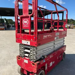 2018 MEC 2632SE Scissor Lift