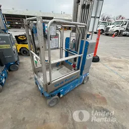 2019 Genie GR-20 Self-Propelled One-Person Lift