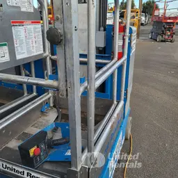 2018 Genie GR-20 Self-Propelled One-Person Lift