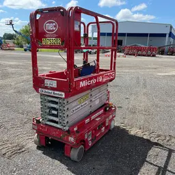 2018 MEC MICRO 19 Scissor Lift