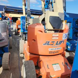 2013 JLG E450AJ Articulating Boom Lift