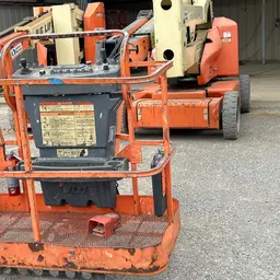 2013 JLG E450AJ Articulating Boom Lift