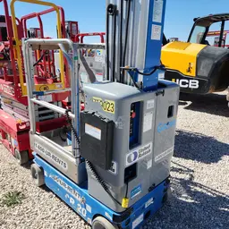 2018 Genie GR-20 Self-Propelled One-Person Lift