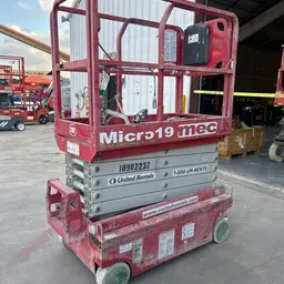 2019 MEC MICRO 19 Scissor Lift
