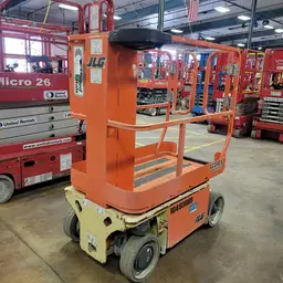 2016 JLG 1230ES Self-Propelled One-Person Lift