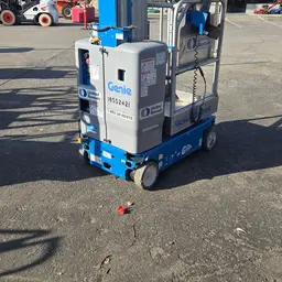 2016 Genie GR-20 Self-Propelled One-Person Lift
