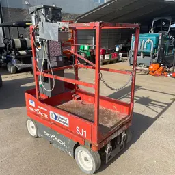 2018 Skyjack SJ16 Self-Propelled One-Person Lift
