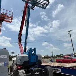 2017 Genie Z-60/37FE Articulating Boom Lift