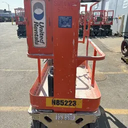 2014 JLG 1230ES Self-Propelled One-Person Lift
