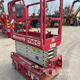 2018 MEC MICRO 19 Scissor Lift