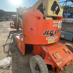 2015 JLG E400AJPN Articulating Boom Lift
