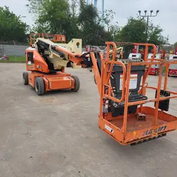 2016 JLG E400AJPN Articulating Boom Lift