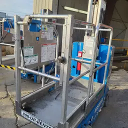 2018 Genie GR-20 Self-Propelled One-Person Lift