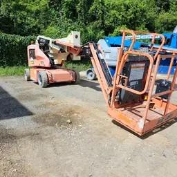 2016 JLG E400AJPN Articulating Boom Lift