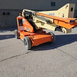 2015 JLG E450AJ Articulating Boom Lift