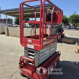 2018 MEC MICRO 19 Scissor Lift