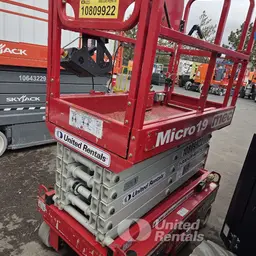 2018 MEC MICRO 19 Scissor Lift