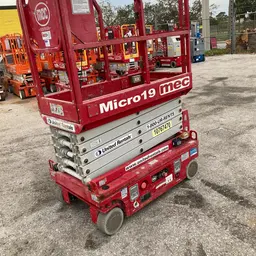 2018 MEC MICRO 19 Scissor Lift