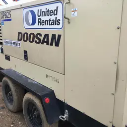 2015 Doosan XP825WCU-FX-T3 Air Compressor
