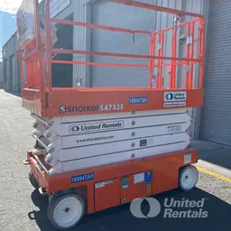 2017 Snorkel S4732E Scissor Lift