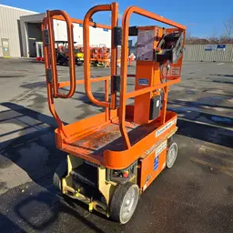 2014 JLG 1230ES Self-Propelled One-Person Lift