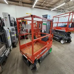 2017 Skyjack SJ12 Self-Propelled One-Person Lift