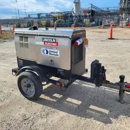 2022 Lincoln Electric VANTAGE 322 Welder