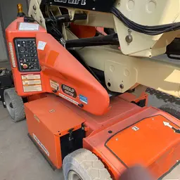 2015 JLG E400AJPN Articulating Boom Lift