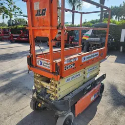2019 JLG 1932R Scissor Lift