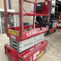 2017 MEC 1330SE Scissor Lift