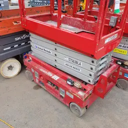 2018 MEC MICRO 19 Scissor Lift