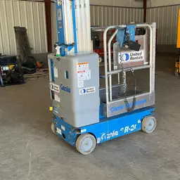 2018 Genie GR-20 Self-Propelled One-Person Lift