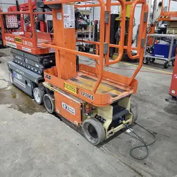 2014 JLG 1230ES Self-Propelled One-Person Lift