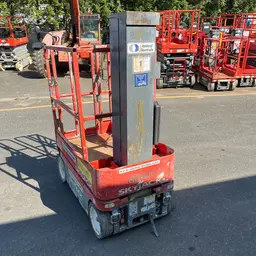 2013 Skyjack SJ12 Self-Propelled One-Person Lift