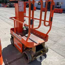 2018 JLG 1230ES Self-Propelled One-Person Lift