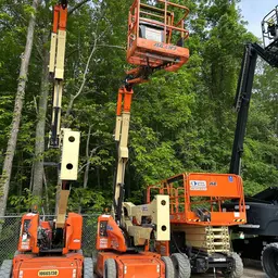 2017 JLG E400AJPN Articulating Boom Lift