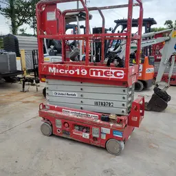 2018 MEC MICRO 19 Scissor Lift